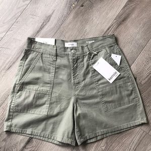 Kensie Jeans The Boyfriend Short sage green size 2/26
